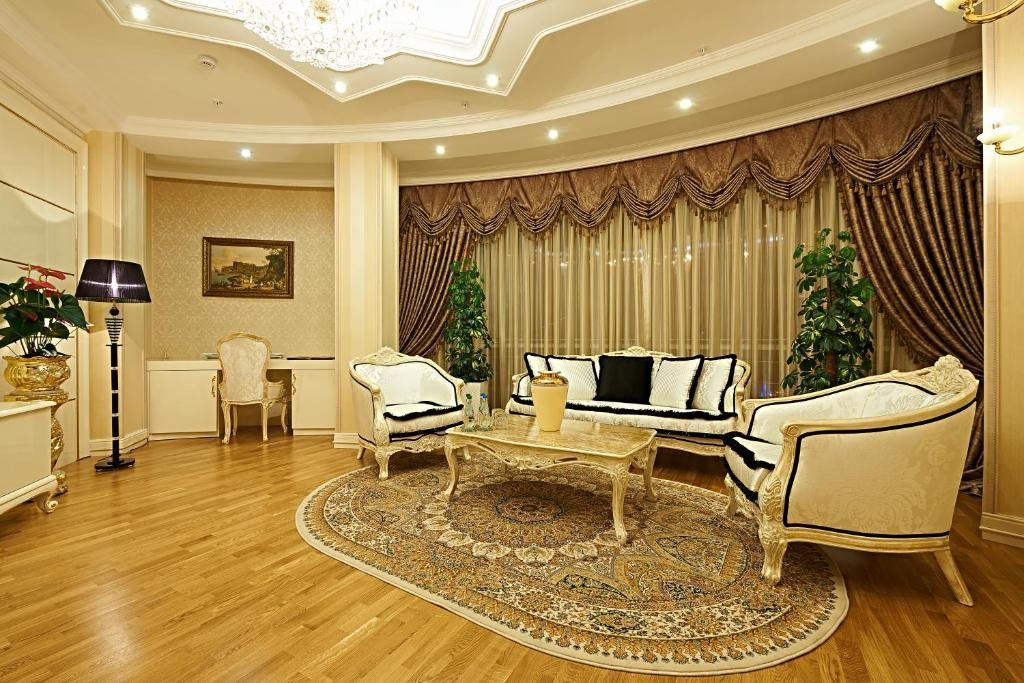 Сьюит (Королевский люкс) отеля Бута, Минск