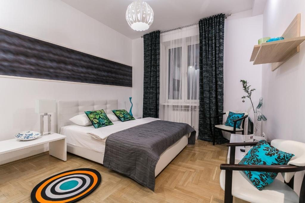 Апартаменты (Апартаменты «Комфорт» с 2 спальнями - проспект Независимости, 18) апартамента Minskhouse, Минск