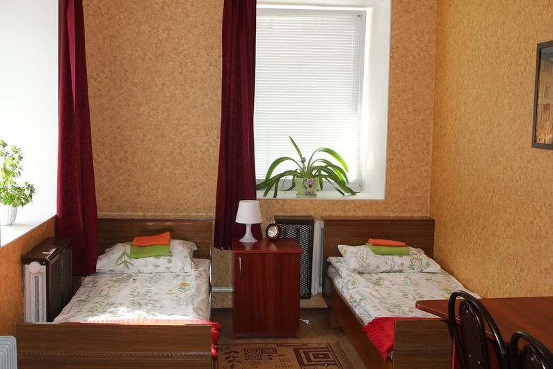 Двухместный (Бюджетный двухместный номер с 2 отдельными кроватями) хостела На Октябрьской, Витебск