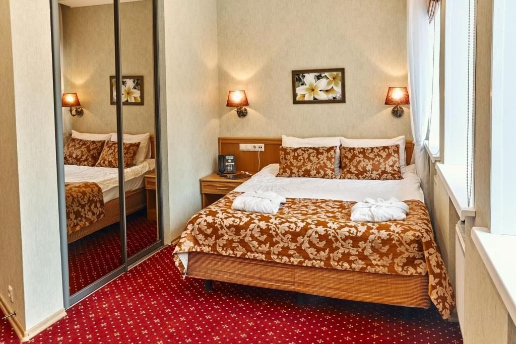 Двухместный (Классический двухместный номер с 1 кроватью и душем) парк-отеля Бухта Коприно, Рыбинск