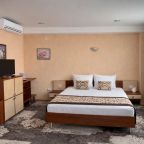 Семейный номер 2 взр+2 детей до 12 лет проживание бесплатно