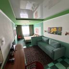 Люкс (Лето 302), Гостиница Ля Ви де Шато