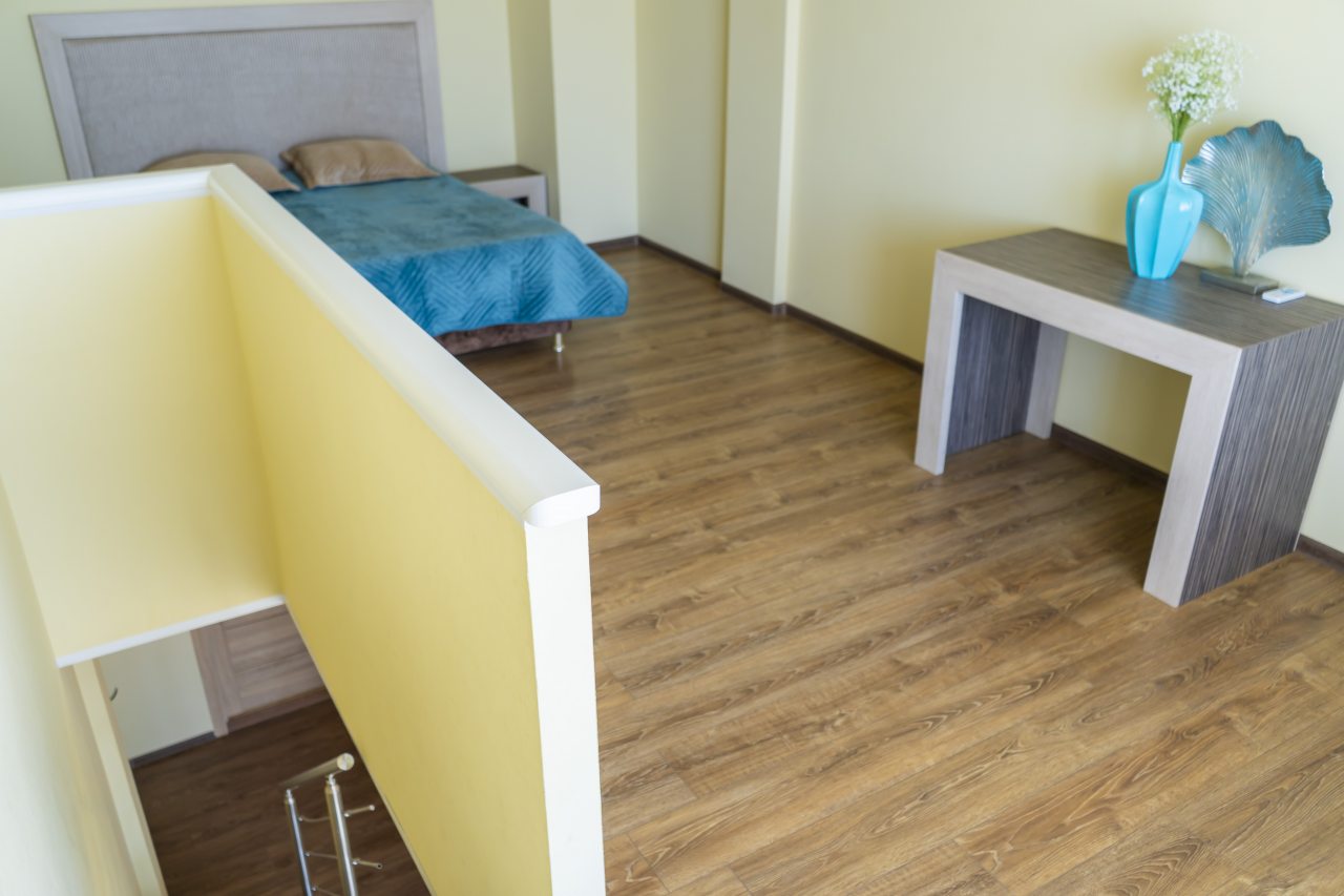 Двухуровневый номер, два балкона , кровать и диван-кровать