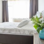 Чистое постельное бельё, кондиционер, море в 250 м от вас!