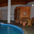 Номер (Коттедж с 6 спальнями), Отель With sauna and pool