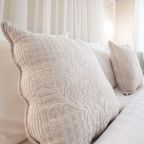 Полулюкс (Романтический), Отель Восток