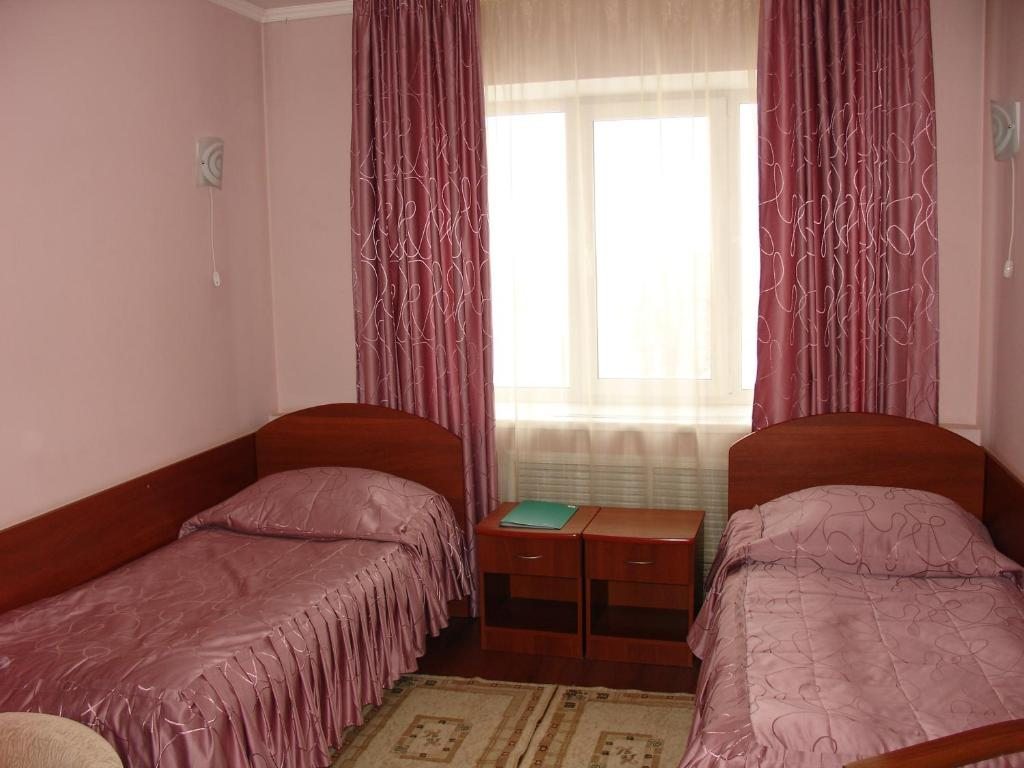 Двухместный (Стандартный двухместный номер с 2 отдельными кроватями) гостиницы Березка, Вышний Волочек