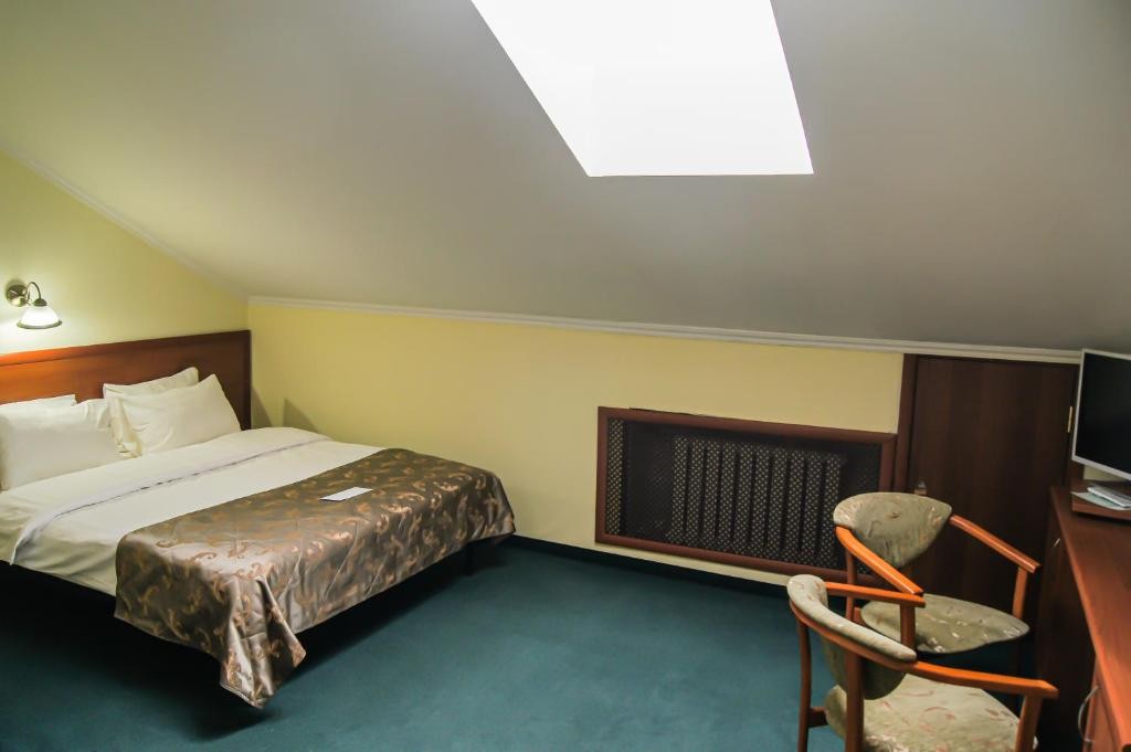 Двухместный (С 1 кроватью, Мансарда) гостиницы Бристоль-Жигули, Самара