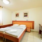 Двухместный (Двухместный номер с 1 кроватью), HI - Arad Hostel