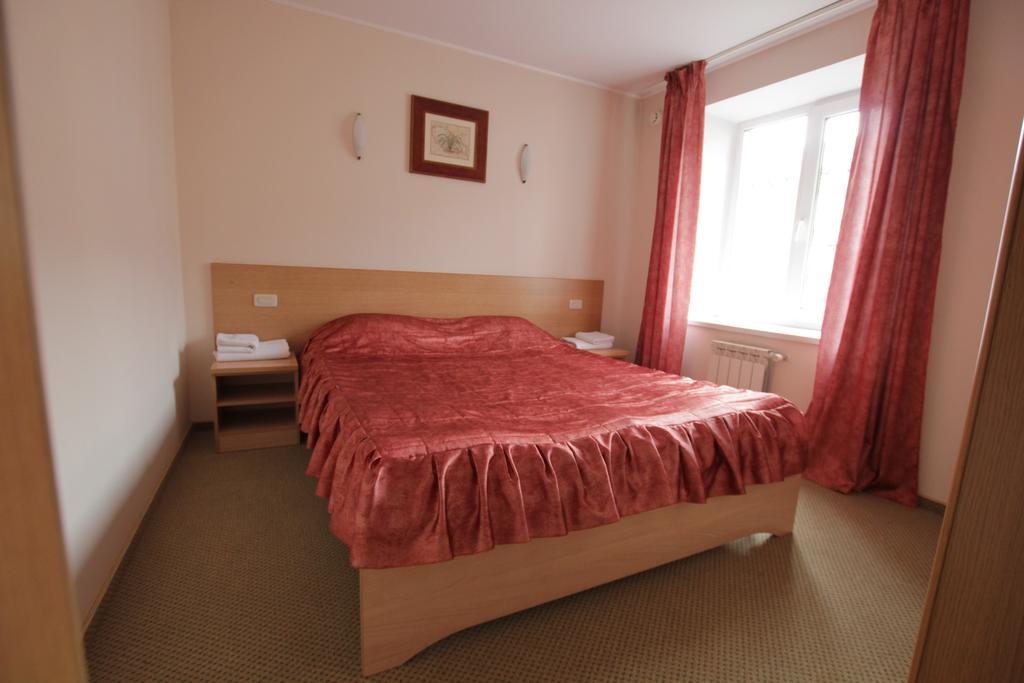 Сьюит (Люкс с 1 спальней) гостиницы Тортуга, Аша (Челябинская область)