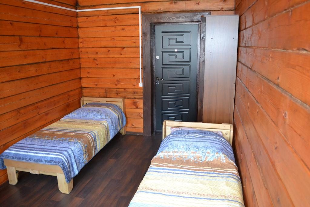 Двухместный (Двухместный номер с 2 отдельными кроватями) гостевого дома Байкал 1, Листвянка