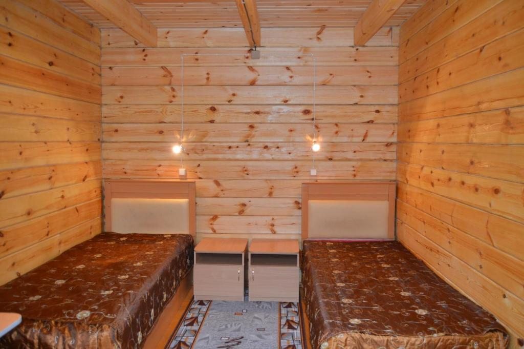 Номер (Односпальная кровать в общем номере) гостевого дома Байкальские просторы, Листвянка