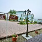 Парковка, Отель Крестовая Падь