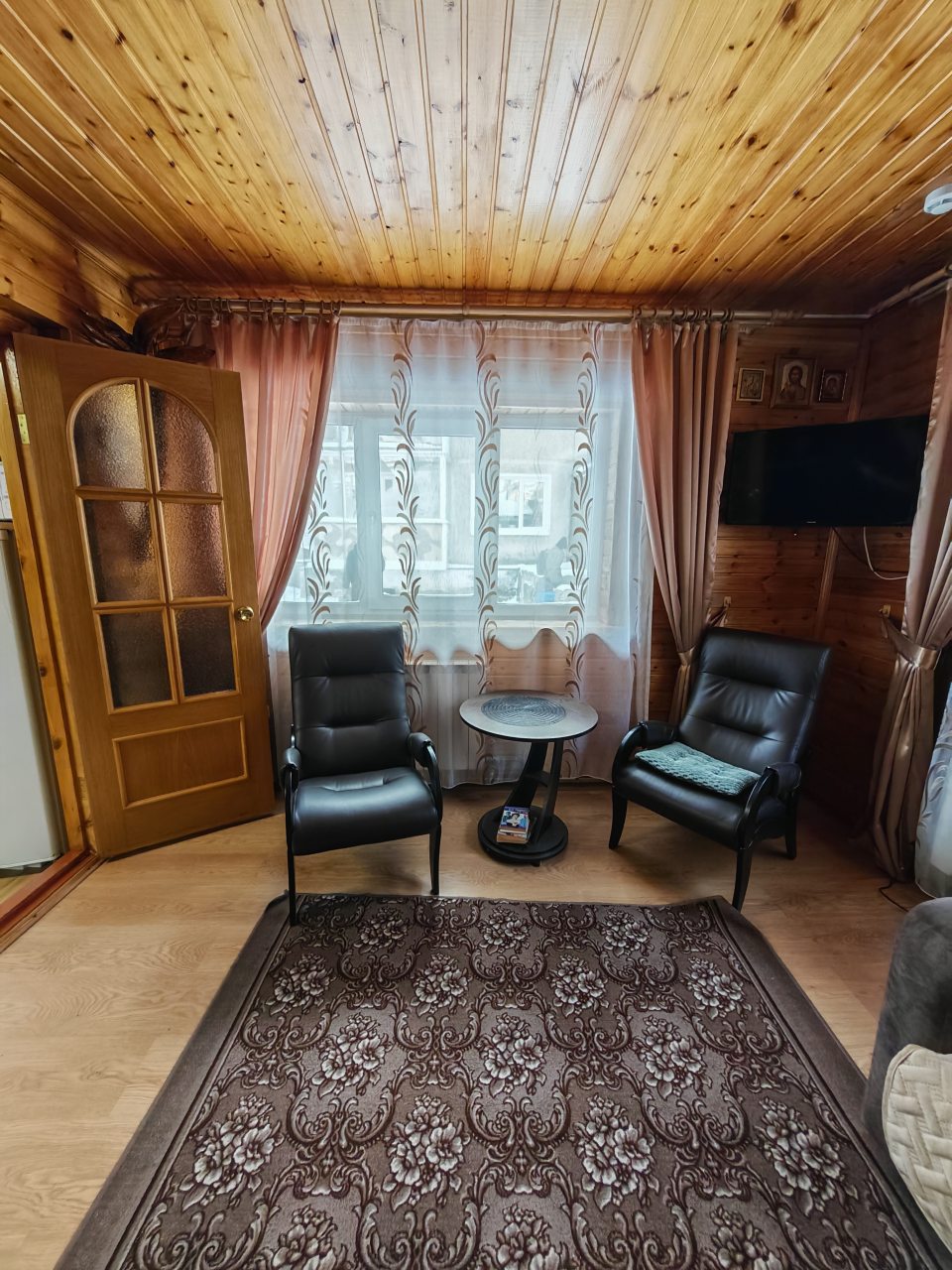 Дом (Комфорт (ул. Гудина, д. 13г)), Гостевой дом Лоцман