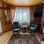 Дом (Комфорт (ул. Гудина, д. 13г)), Гостевой дом Лоцман