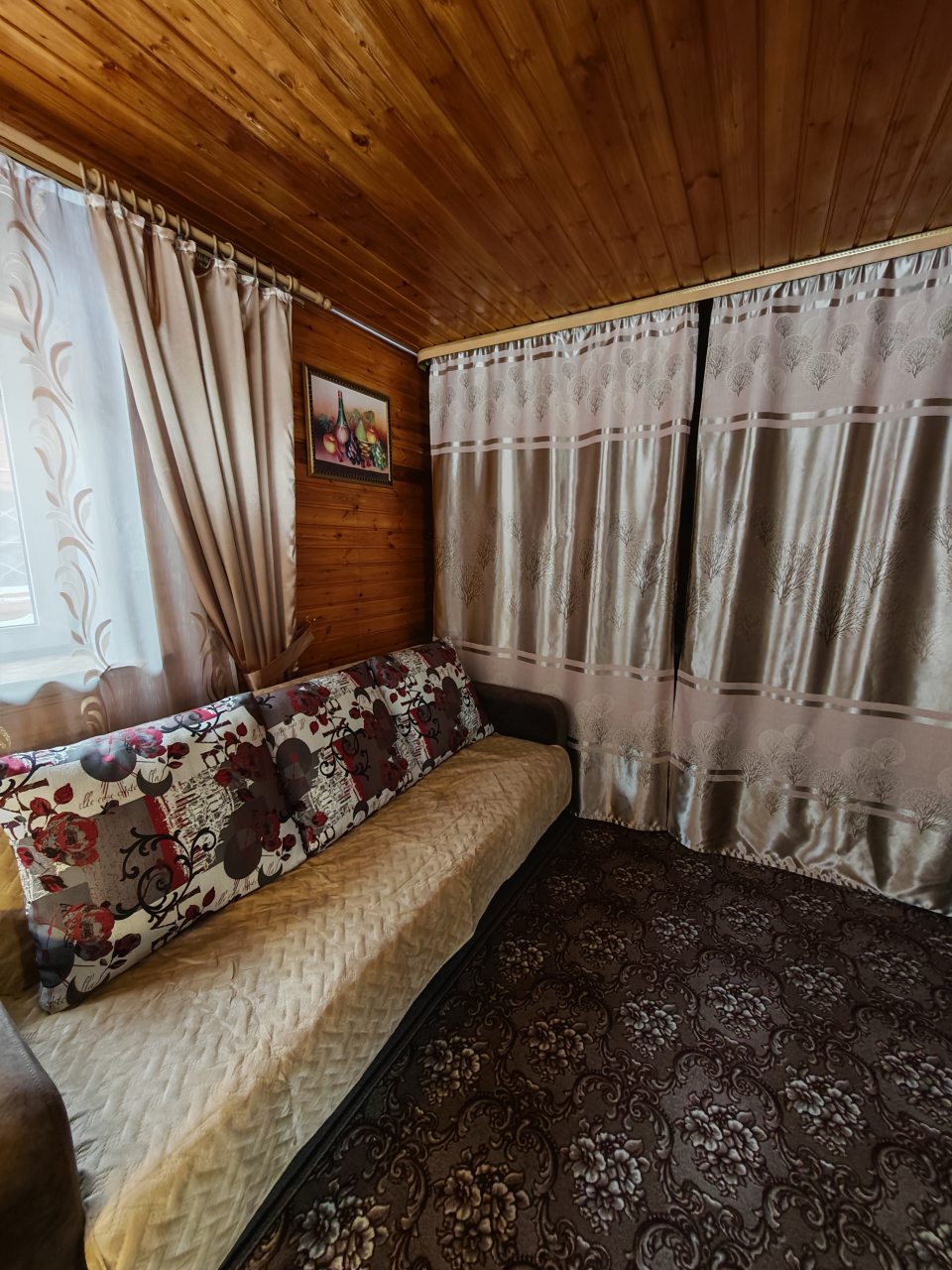 Дом (Комфорт (ул. Гудина, д. 13г)), Гостевой дом Лоцман