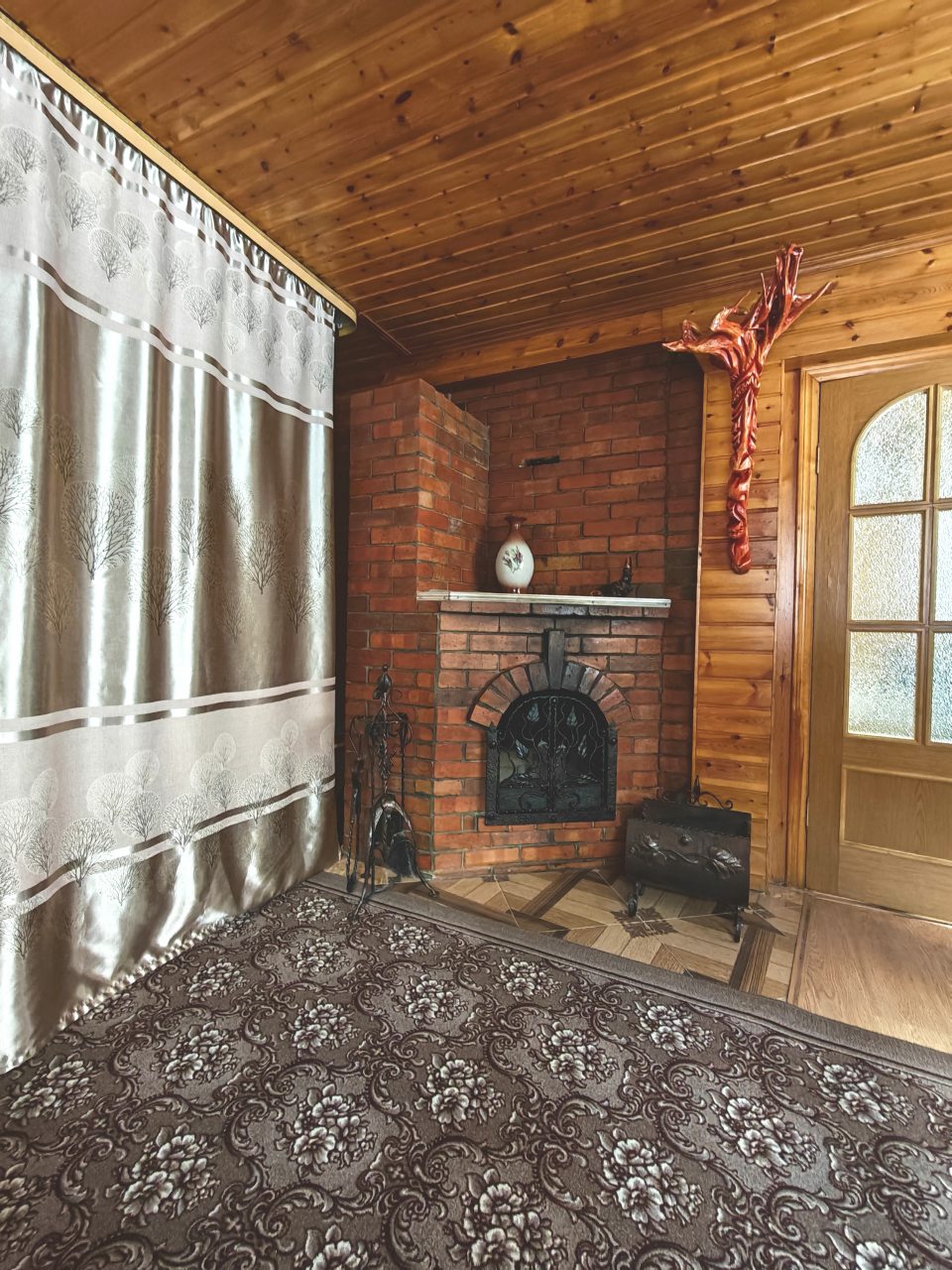 Дом (Комфорт (ул. Гудина, д. 13г)), Гостевой дом Лоцман