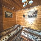 Дом (Комфорт (ул. Гудина, д. 13г)), Гостевой дом Лоцман