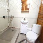 Дом (Комфорт (ул. Гудина, д. 13г)), Гостевой дом Лоцман