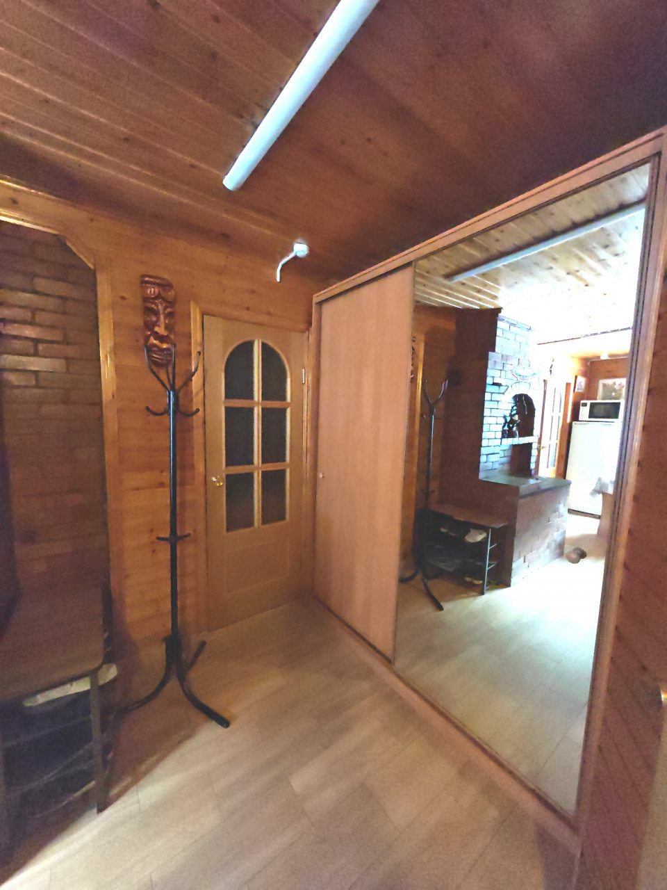 Дом (Комфорт (ул. Гудина, д. 13г)), Гостевой дом Лоцман