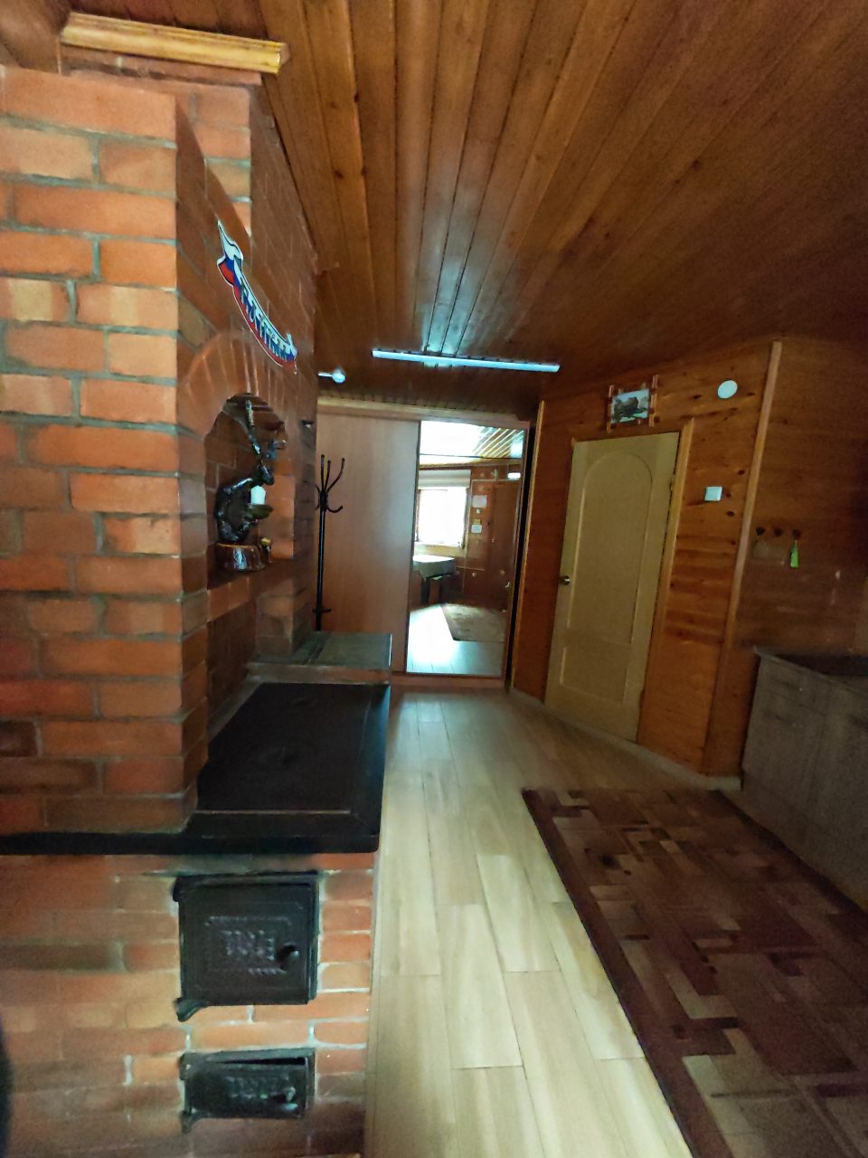 Дом (Комфорт (ул. Гудина, д. 13г)), Гостевой дом Лоцман