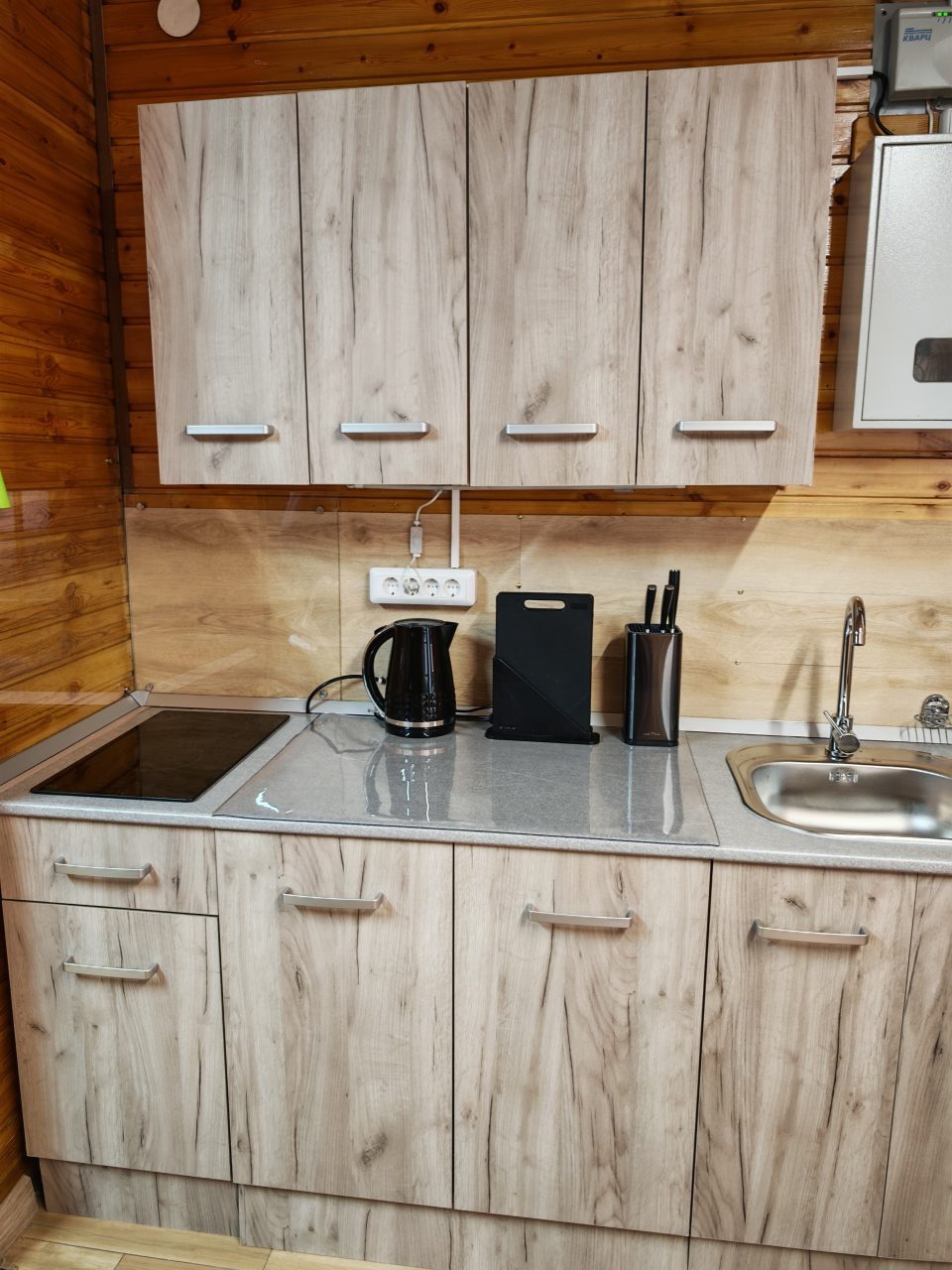 Дом (Комфорт (ул. Гудина, д. 13г)), Гостевой дом Лоцман