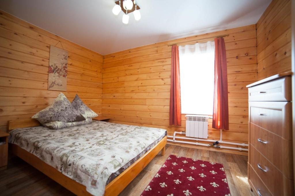 Двухместный (Стандартный двухместный номер с 1 кроватью) гостевого дома Русский Дом, Листвянка