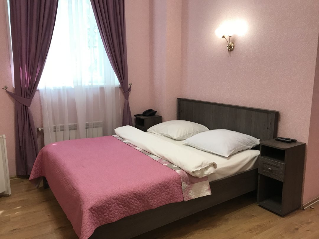 Одноместный (Улучшенный с кроватью King-size и доп местом) гостиницы Славия, Нижний Новгород
