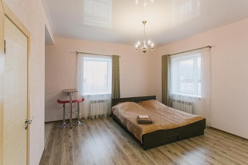 Двухместный (Стандартный двухместный номер с 2 отдельными кроватями и дополнительной кроватью) гостевого дома ColiseuM, Витебск