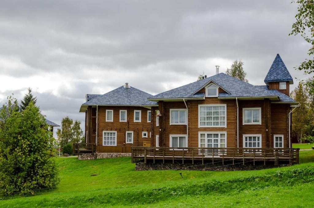 Номер (Дом с 3 спальнями) отеля Малые Карелы, Архангельск