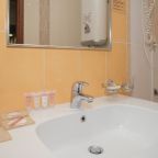 Принадлежности для душа.