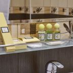 Принадлежности для душа.