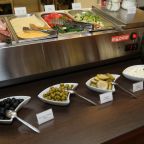 Завтрак «шведский стол».