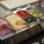 Завтрак «шведский стол».