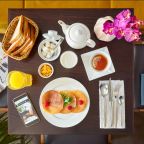 Завтраки в кафе, Гостиница Easy Room