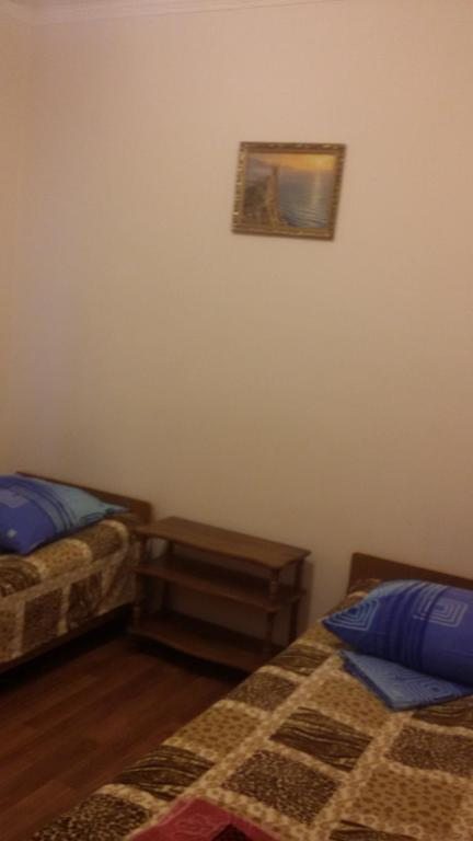 Двухместный (Стандартный двухместный номер с 2 отдельными кроватями и общей ванной комнатой) гостевого дома Восход, Лазаревское