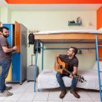 Номер (Односпальная кровать в 4-местном общем мужском номере), Abraham Hostel Jerusalem