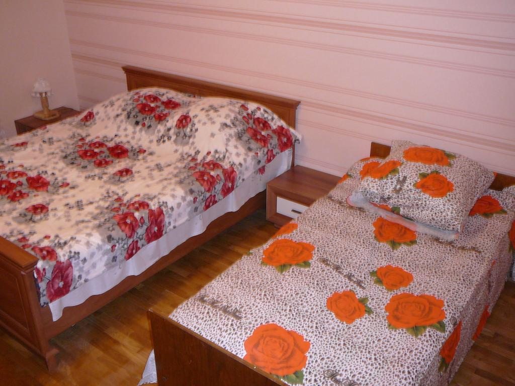 Семейный (Семейный номер с 2 отдельными кроватями) отеля Cветлые Росы, Брест