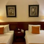 Двухместный (Стандартный  номер с 2 кроватями(standard twin room)), Отель АРТ