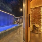 Крытый бассейн, Гостиница Аванта