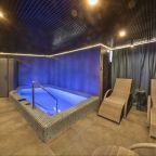 Крытый бассейн, Гостиница Аванта