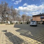 Парковка, Гостиница Казачок