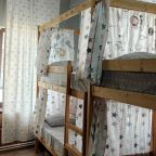 Восьмиместный (Спальное место в дамском 8-миместном номере. №5, Корпус "Свои-2"), Хостел Свои