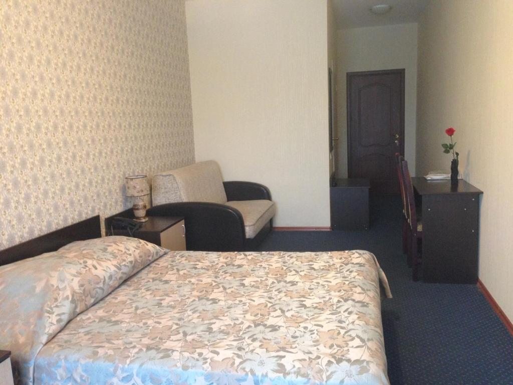 Двухместный (Двухместный номер с 1 кроватью и собственной ванной комнатой) отеля Зори, Нижний Новгород