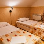 Четырехместный (Семейный двухкомнатный четырехместный блок (номер третий категории)), Отель Патио