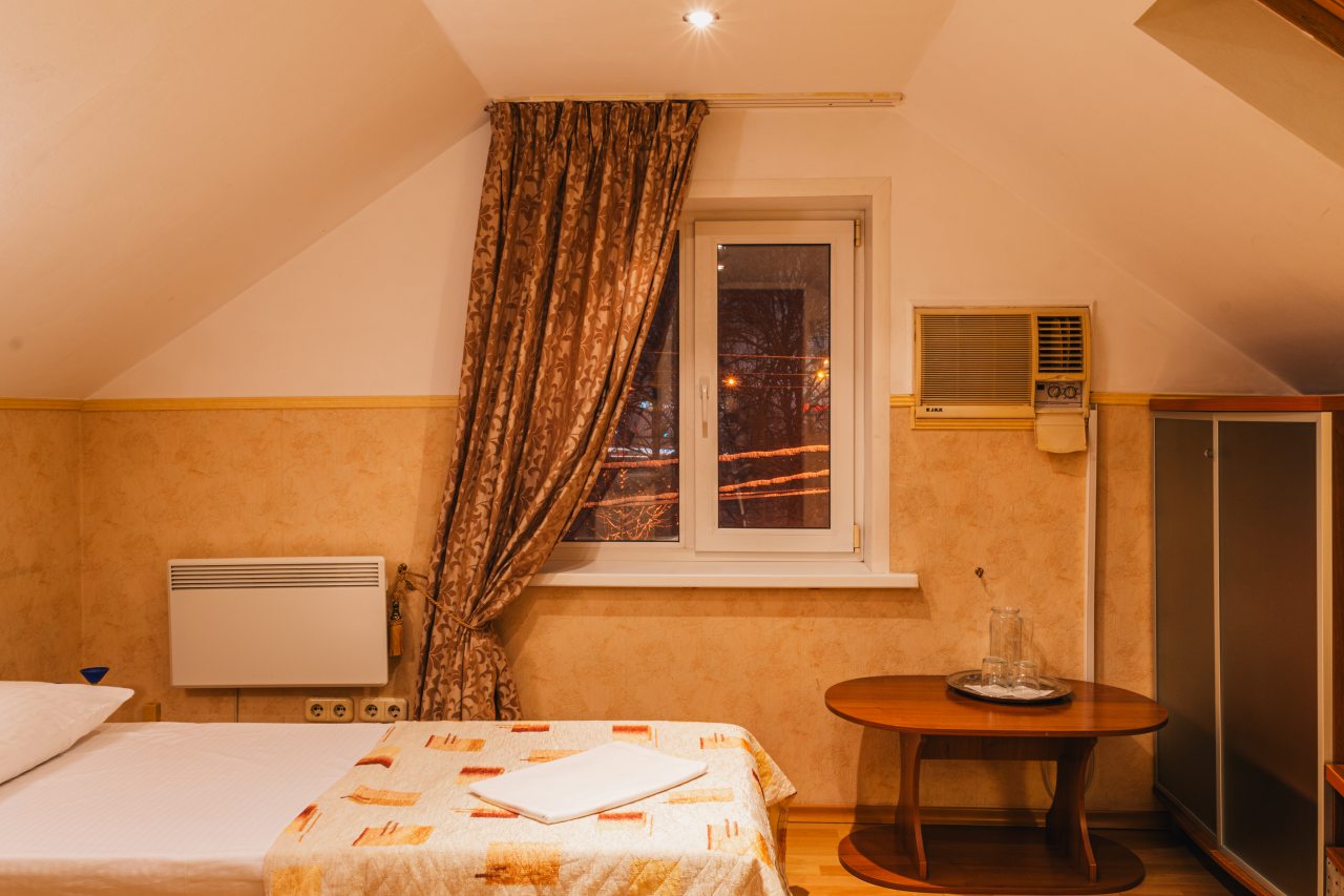 Трехместный (Стандарт трехместный двухкомнатный (номер первой категории)), Отель Патио