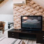 Трехместный (Стандарт трехместный двухкомнатный (номер первой категории)), Отель Патио