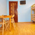 Номер (Кровать в общем 10-местном номере), Хостел Happy Hostel