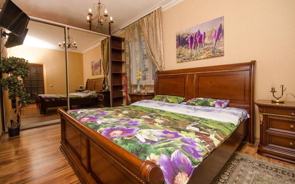 Апартаменты (Апартаменты с гидромассажной ванной - проспект Независимости, 33) апартамента в центре города Минск