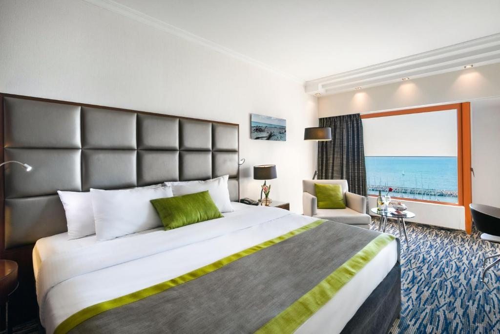 Двухместный (Номер Делюкс с балконом и панорамным видом на море) отеля Carlton Tel Aviv Hotel – Luxury on the Beach, Тель-Авив